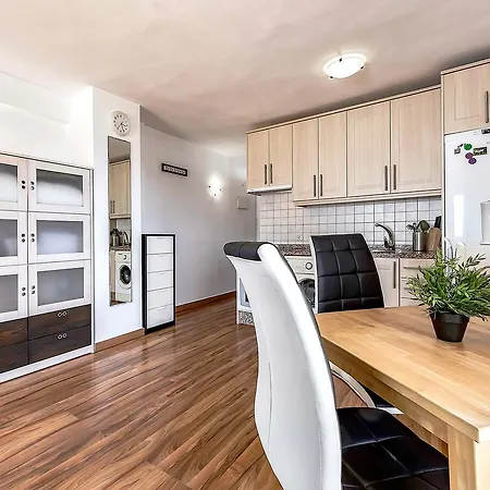Apartment Parque Royal 1 & *